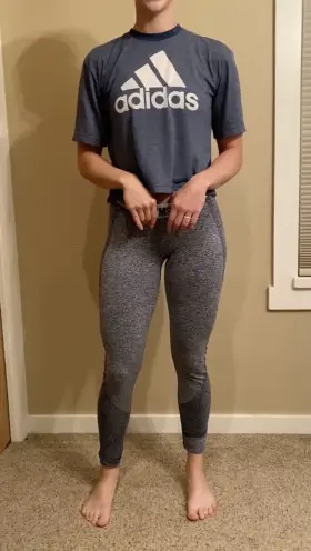 Wanna be my gym buddy?😊