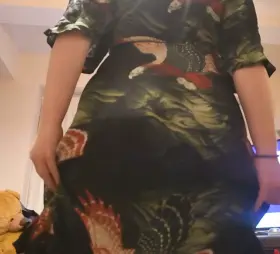 Watch me shake my ass for the first time on Reddit hehe x