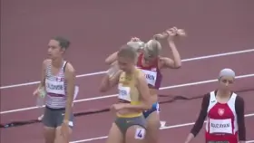 American Middle Distance Runner (and Olympian) Emma Coburn [gif]