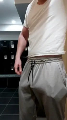 Bulging in the gym