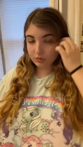 baggy shirts hide the most 😳💕