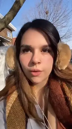 pretty new to public flashing... you can literally read on my lips * shit shit shit * [Flash]