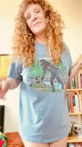 Big t-shirt + no panties = best outfit