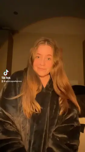 Click your fingers and I’ll show you my areolas 😉