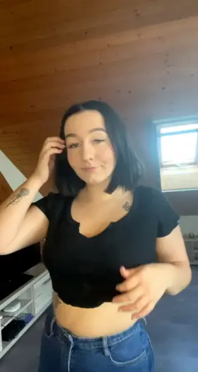 If even 4 guys likes this I will be happy and fuck myself anal🙈 (18)