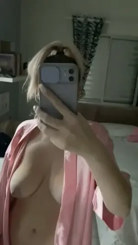 I know it's Monday but all I wanna do is chill and fuck