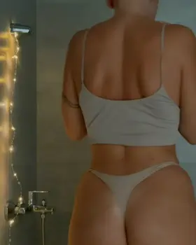 Would you jerk off to my booty?