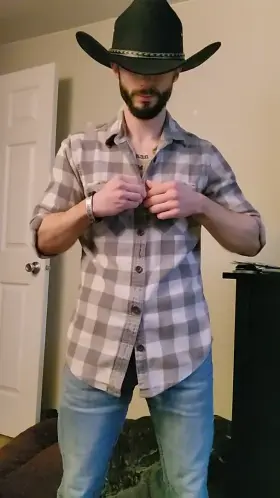 No booty on this hump day 😏 hope y'all don't mind 🤠