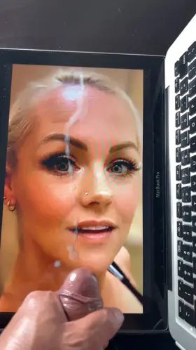 Made a new friend on this sub. Anime Lanie taking a face full of cum