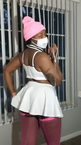 Wanna see me clap it tonight at the rave?