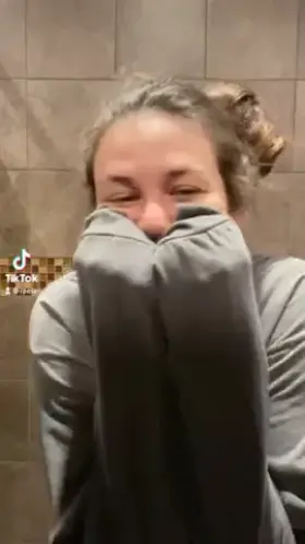 Post workout showers are the best but would you say my soapy surprise is even better? 💦