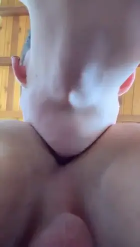 This bro is a rimming champ…