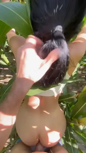 Anyone into farm girls?🌽