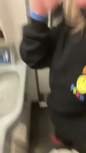 Join me in the bathroom 😈✈️