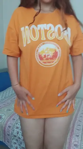 i lift my shirt so you can suck my boobs🤭