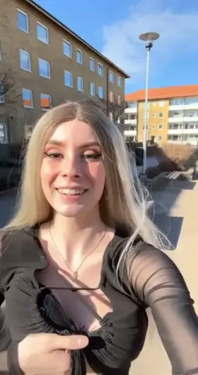 and this isqhy my neighbours love me 😋 (flash)