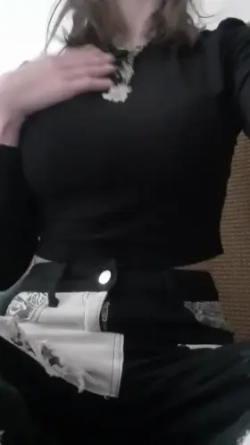 Do u like my emo tits? 😳