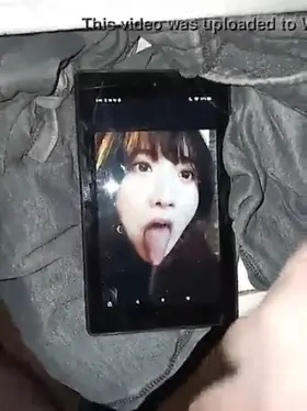 Twitch Streamer jinnytty Cumtribute