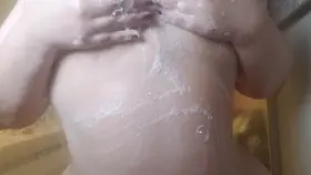 Its wet and bouncy titty tuesday again 🥰