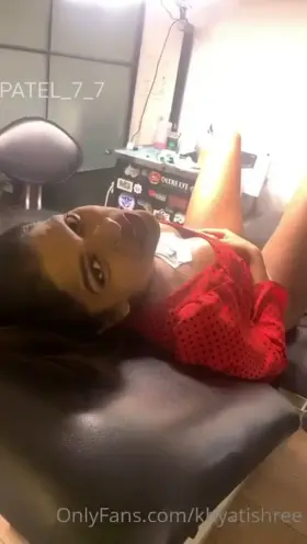 ❤️ KYATHISHREE ❤️ Getting Tattoo on Her Pussy 😍❤️ [Full Video Link in Comments 📩]