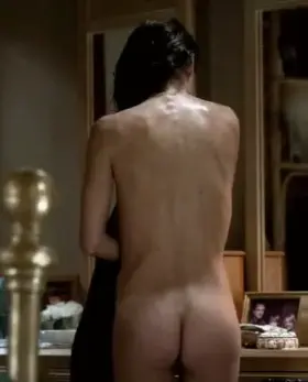 Keri Russell's bare ass plot from the tv show 'The Americans'