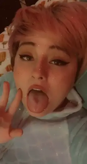 My lazy ahegaos always turn out better than my photo-ready ones 😂