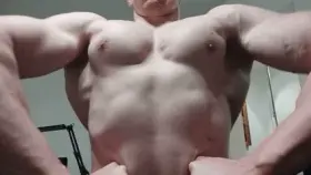 LAT SPREAD to show off size!