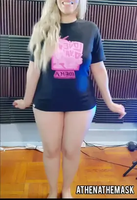 Would you smash a gamer girl :)