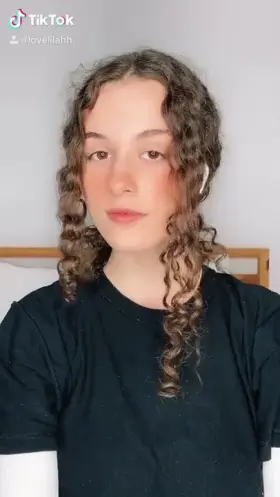 surprise ( her content in the comments ) 😍