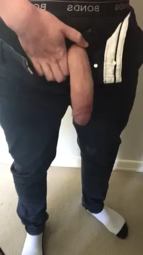 [35] Its heavy, come help me