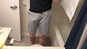 This is me trying to hide it 🤦‍♂️ It’s impossible, it’s too big ! 🙃