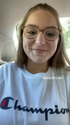 My Uber drivers always give me 5 stars 😜.. [F]