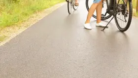 Flashing Lovely Pussy At The Road