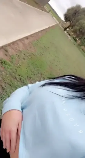 Flashing my big tits on my morning walk 😍 [F]