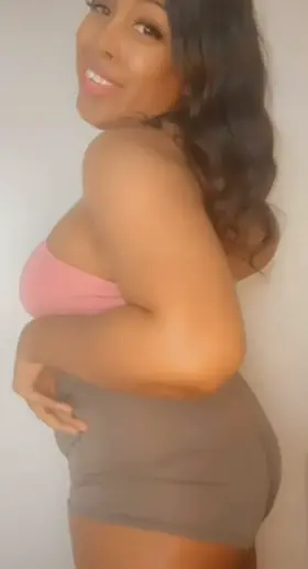 Ebony Jiggles