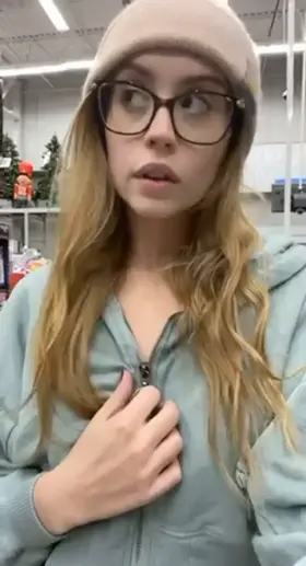 I wonder if anyone saw me? 🤫😋