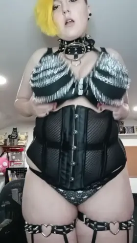 Huge titty drop, watch until the end