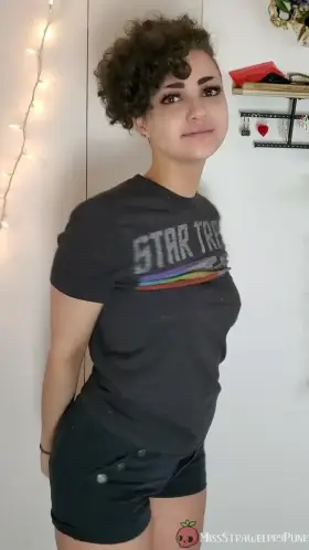 I'm not a phaser, but maybe you'll still find me stunning? [F]