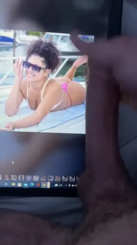 Looking to trib ass pics/vids, feet pics/vids, sex vids, cumshot and blowjob vids, if you’ve got any of the above send them to my kik to get started( normal messages will be ignored) kik - uktributes1