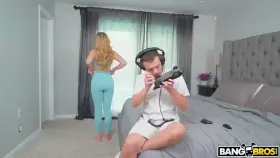 [/r/porn_gifs] Blake Blossom & Slimthick Vic - Spy Cam Threesome