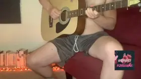 Am I the only girl who gets this turned on by a man playing guitar?
