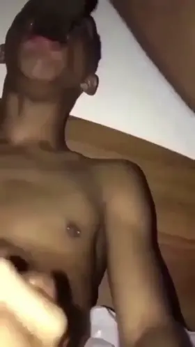 Little slut love a good facefuck