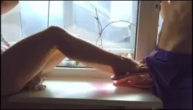 Love watching a beautiful pair of feet showing their naughty side