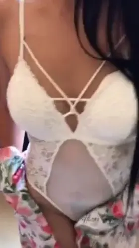 🔥hot 🍑girl show her 💋sexy modelling 🥰body video