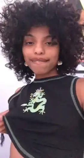 i hope u appreciate tiny girls :3