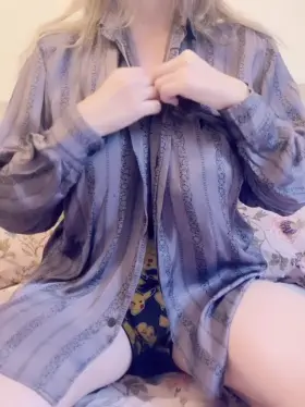 i'm just a british girl trying to make you horny