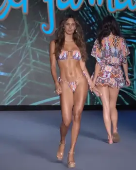 Catwalk Strut