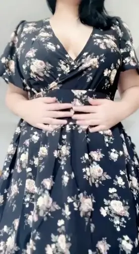 Wearing nothing under to let my pussy breath 🥰