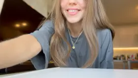 Morning kiss right here! 🥰