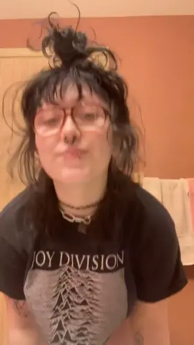 Sleepy goth titty drop in my boyfriend’s bathroom ;)